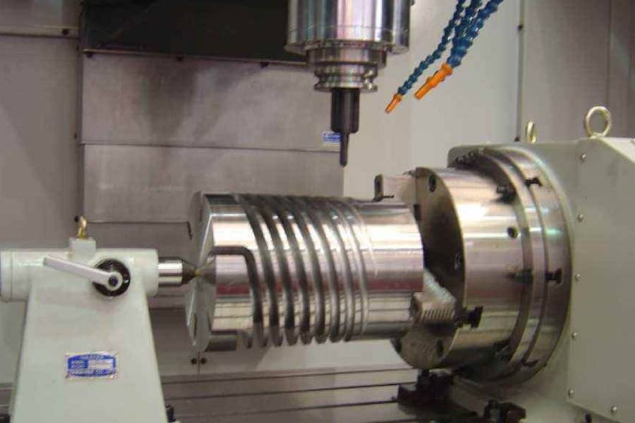 چرا دستگاه CNC چهار محور پرطرف‌دار است؟