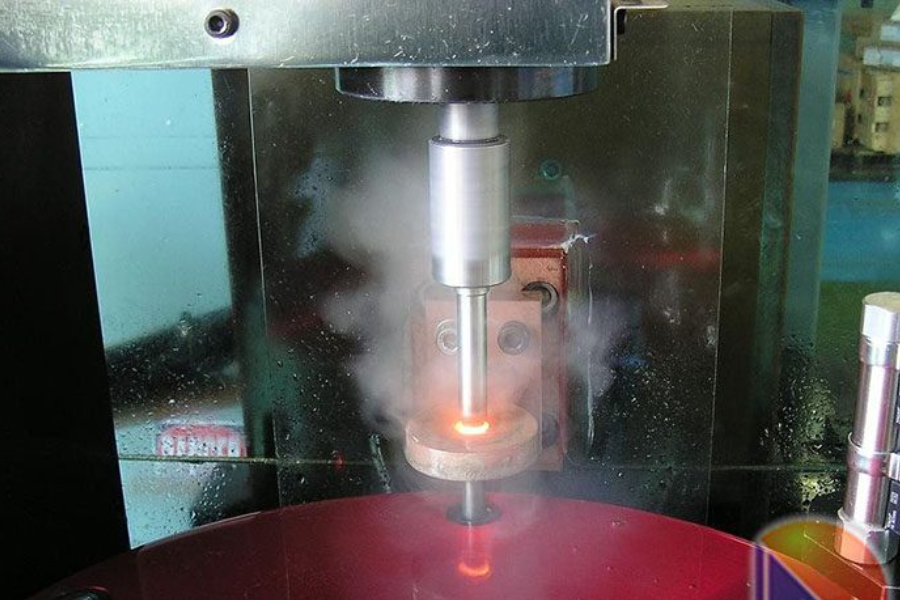 تأثیر گرما و دمای بالا بر عملکرد دستگاه CNC