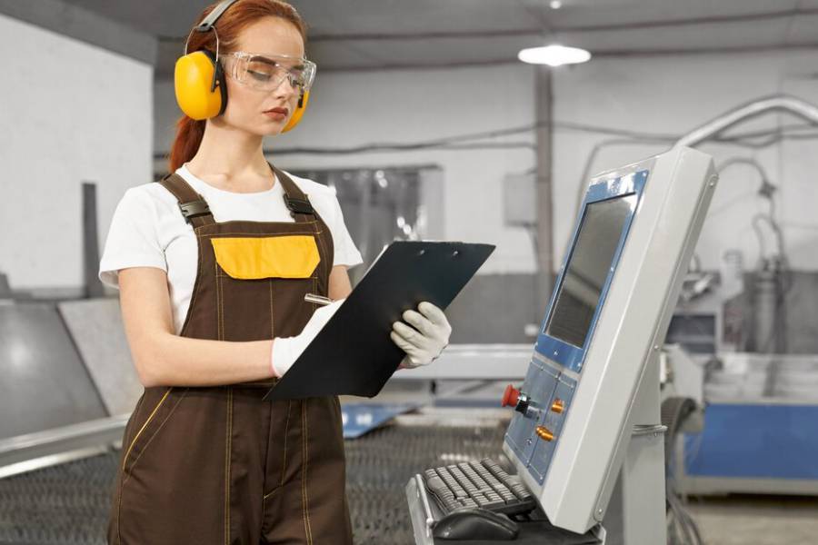 بارگذاری برنامه CNC